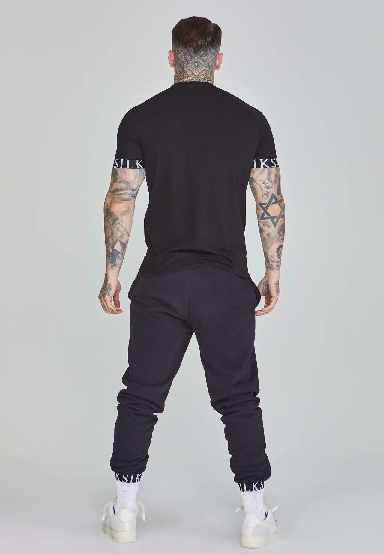 SIKSILK T-shirt męski czarny SS-26861 Tech T-shirt rozmiar S