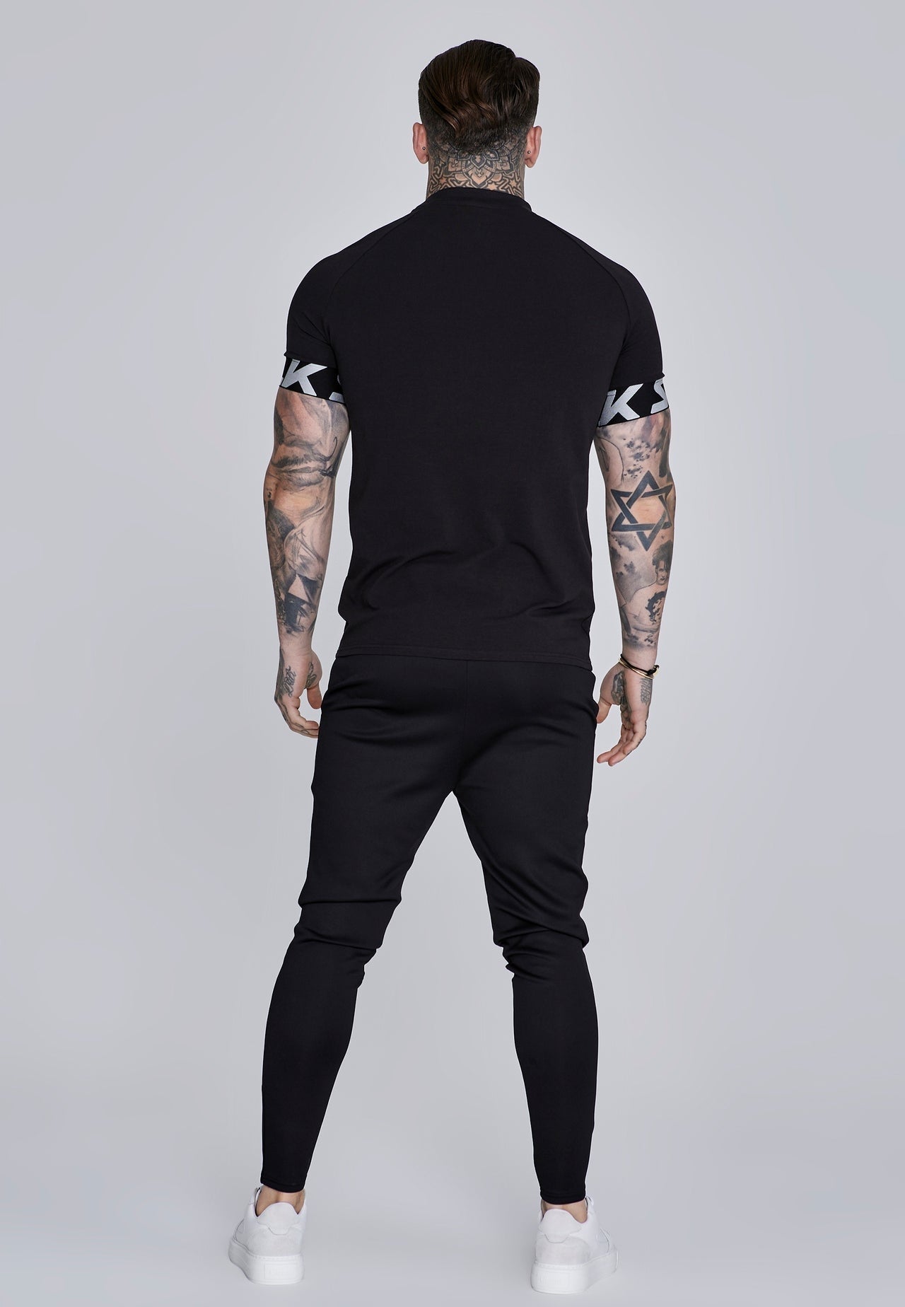 SIKSILK Spodnie czarne dresowe SS-28162 Essentials Poly Joggers rozmiar L