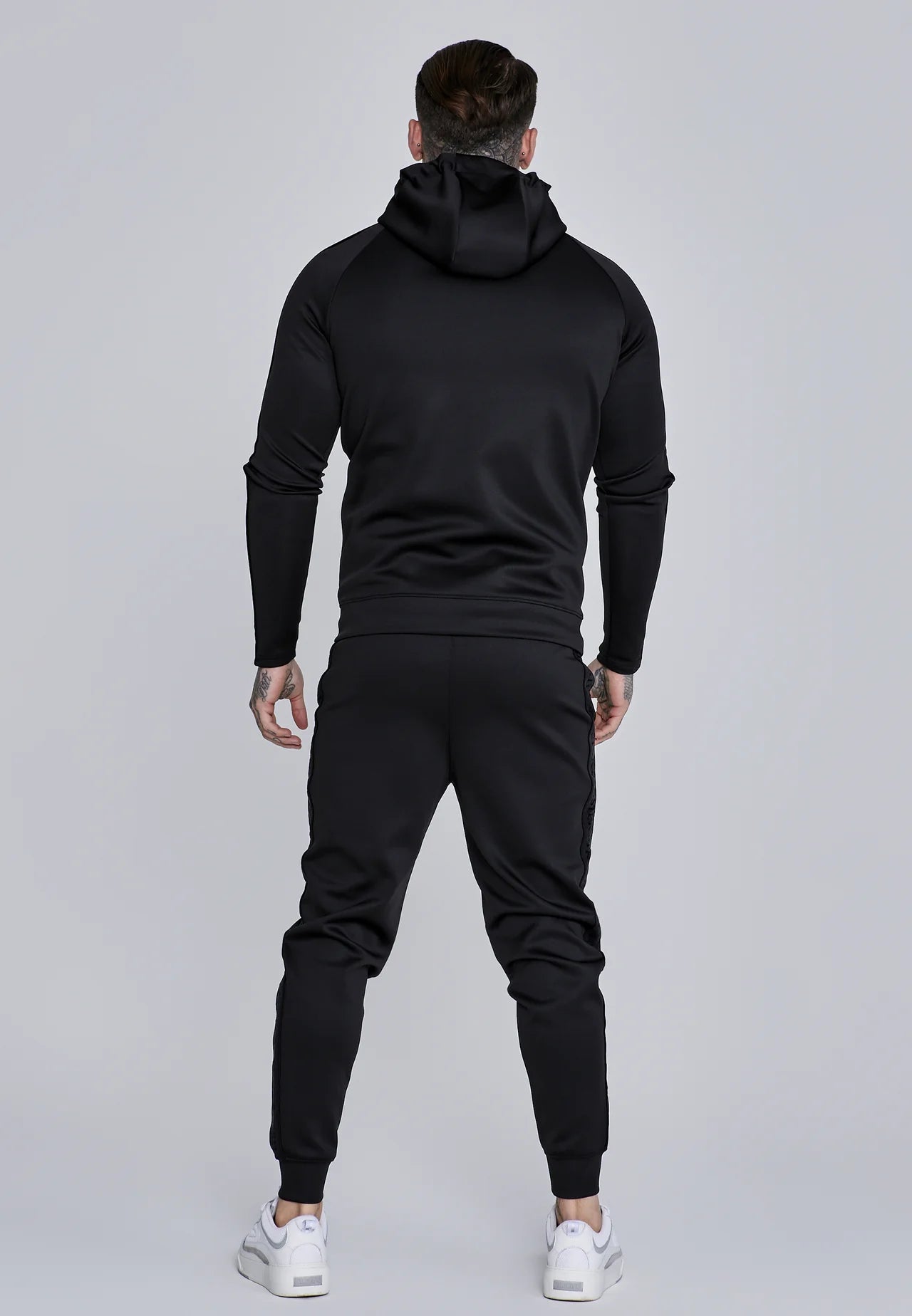 SIKSILK dresy męskie Hoodie and Joggers Set SS-28331 czarne