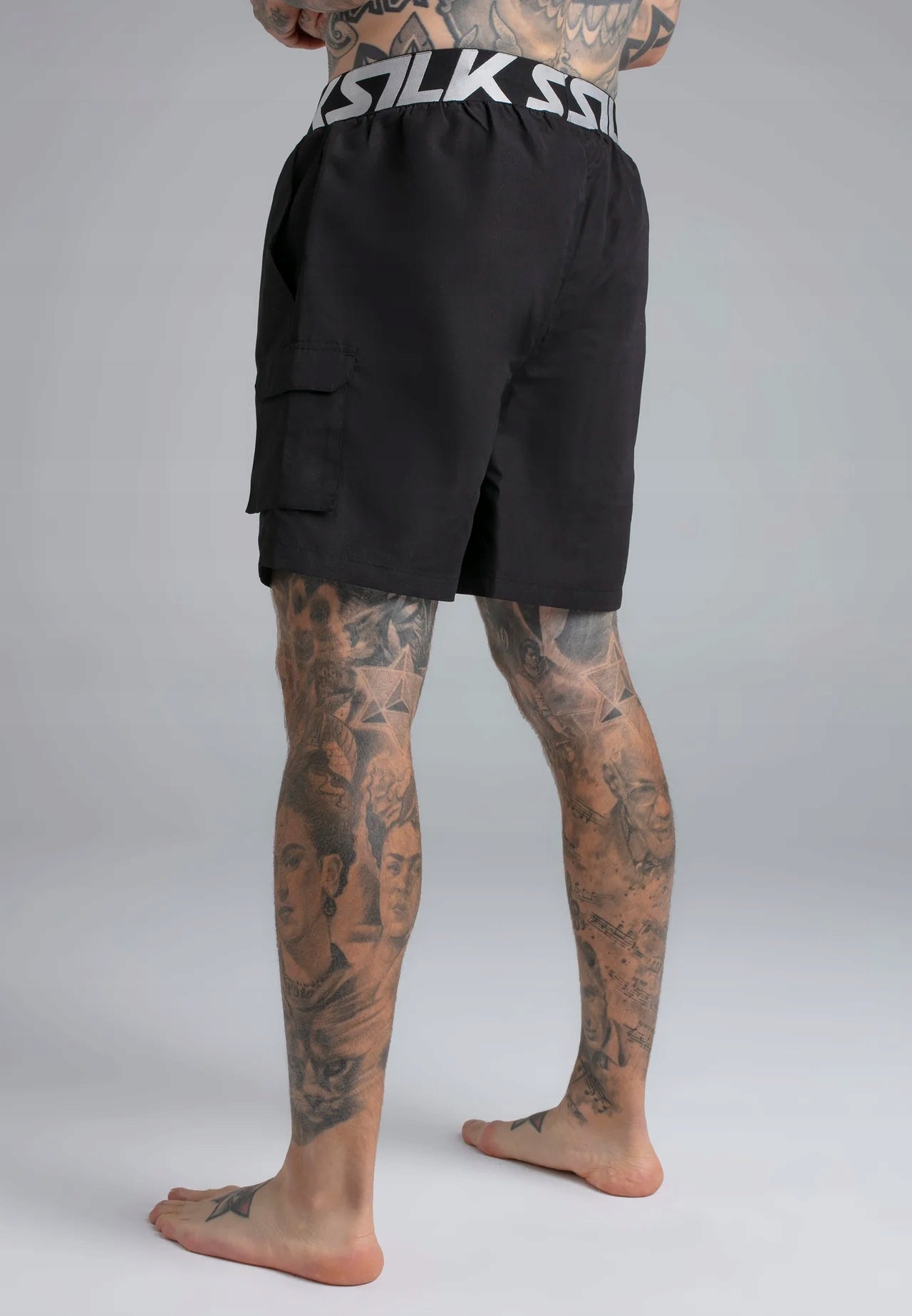 SIKSILK krótkie spodenki męskie czarne z siatką kąpielowe SS-28436 XL