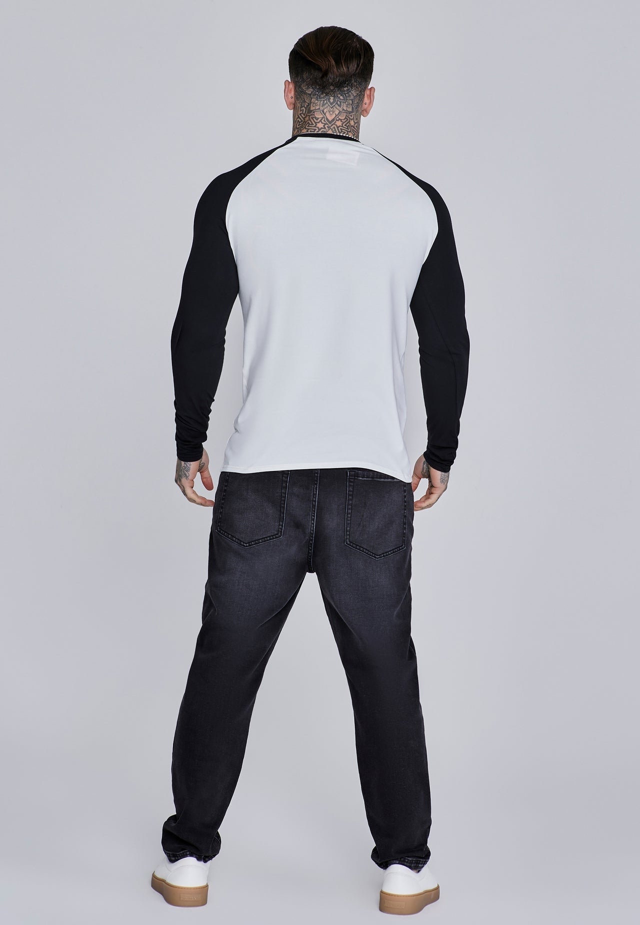 SIKSILK koszulka z długim rękawem LS Muscle Fit T-Shirt SS-28179 biała M