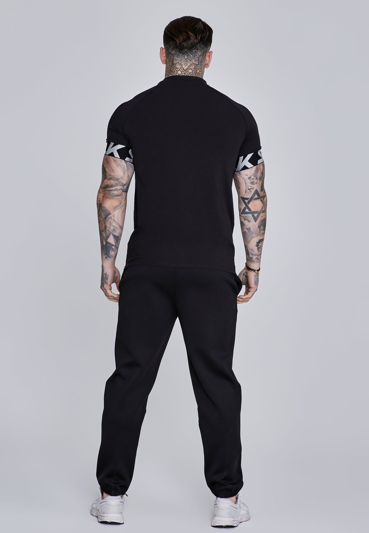 SIKSILK T-shirt męski czarny SS-28434 Tech T-shirt rozmiar L