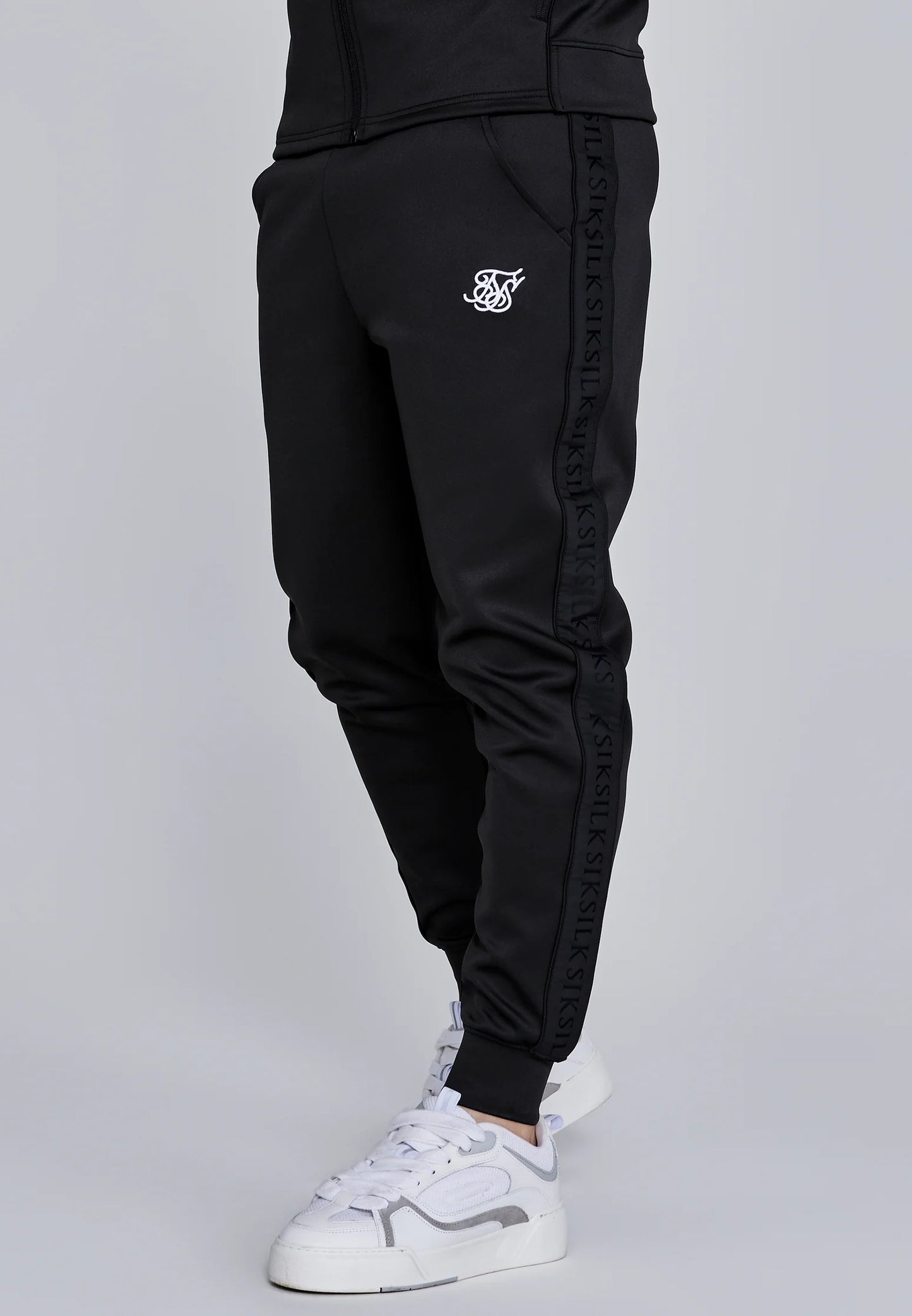 SIKSILK dresy męskie Hoodie and Joggers Set SS-28331 czarne rozmiar XL