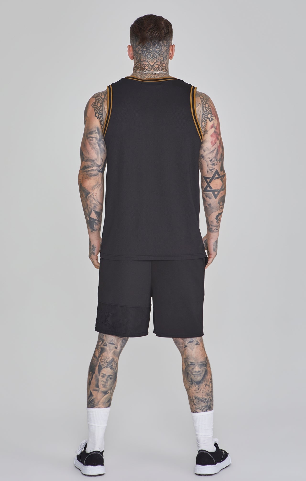 SIKSILK krótkie spodenki męskie czarne Dynamic Shorts SS-26058 rozmiar S