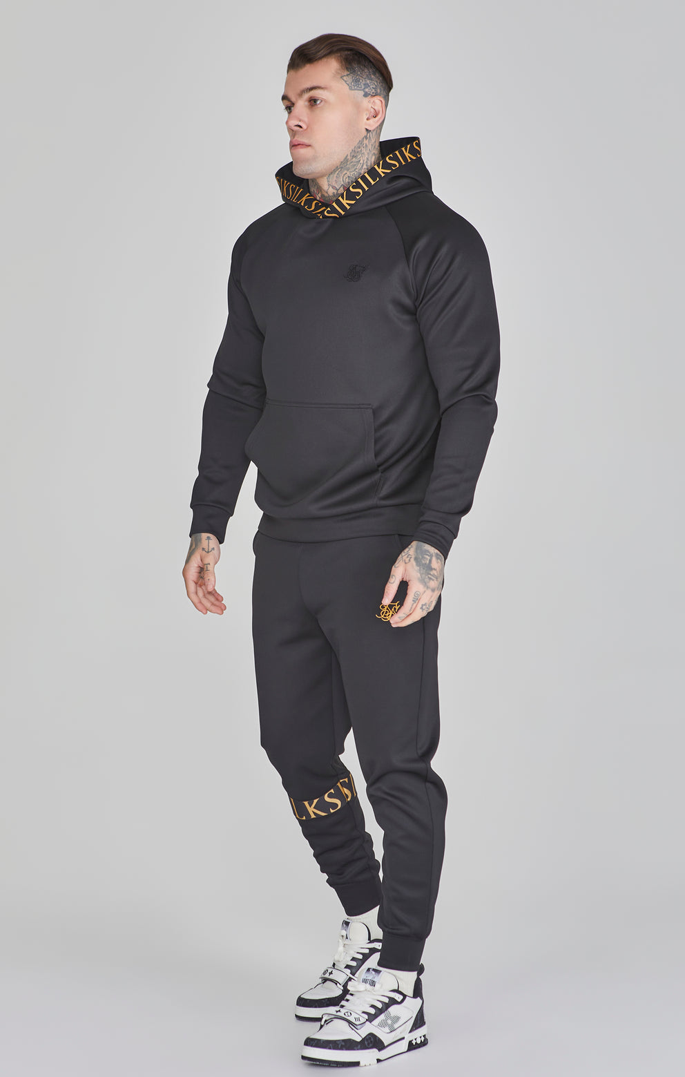 SIKSILK Spodnie męskie dresowe czarne SS-26025