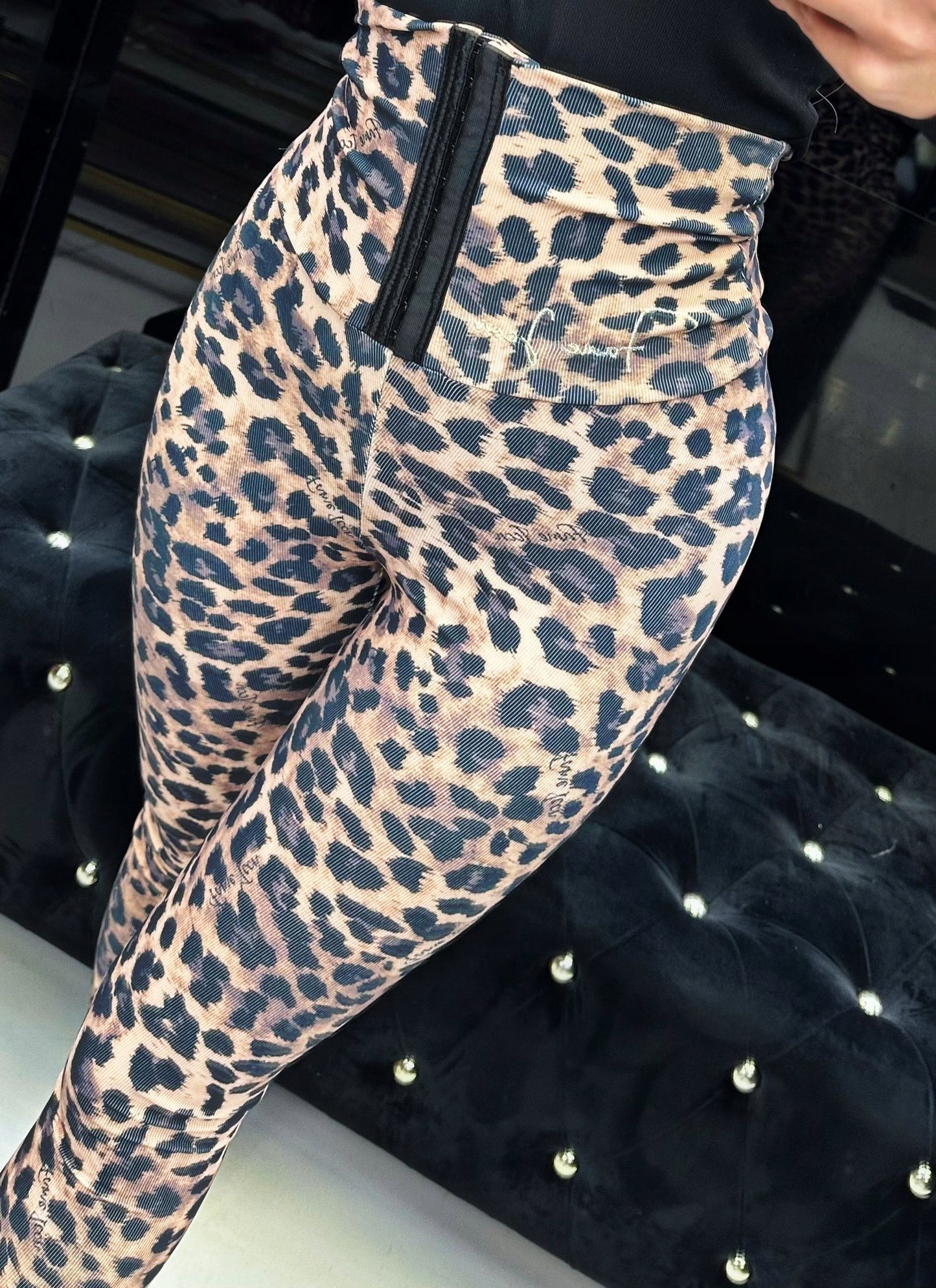 FAME ICON MODELUJĄCE LEGGINSY HAFTKI WYSOKI STAN PANTERKA S
