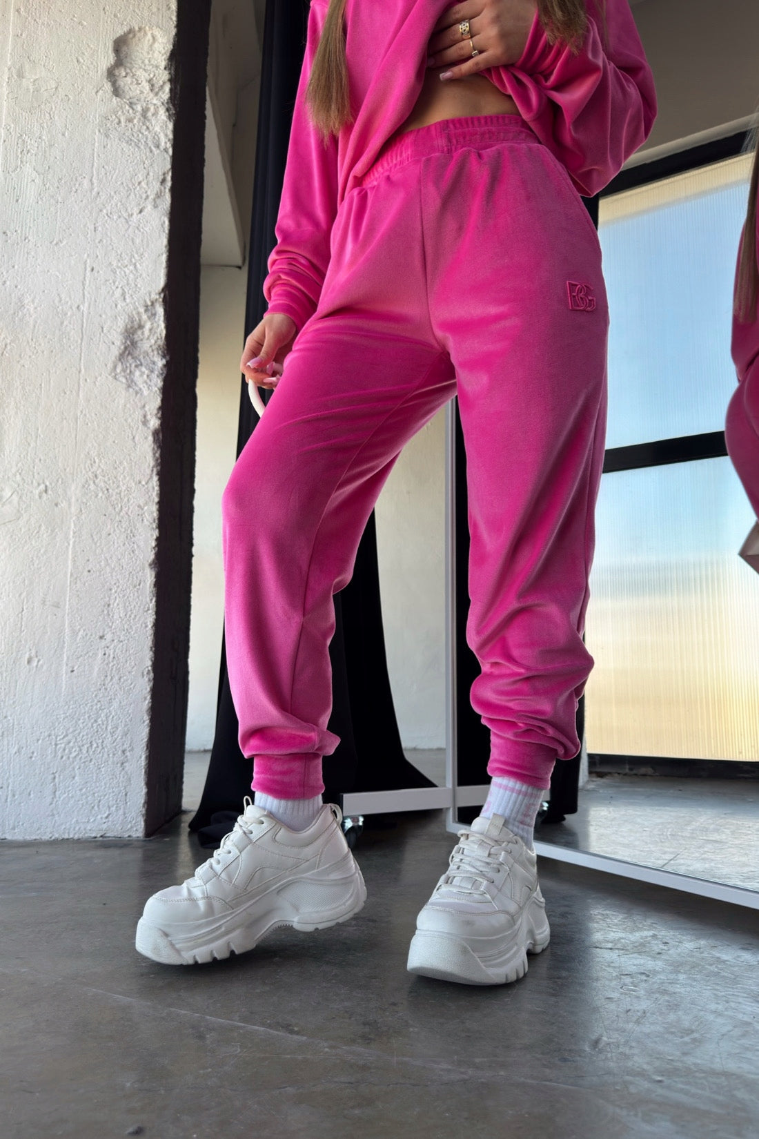 DRES DAMSKI BG MIA FUKSJA WELUROWY BRANDENBURG ROZMIAR L