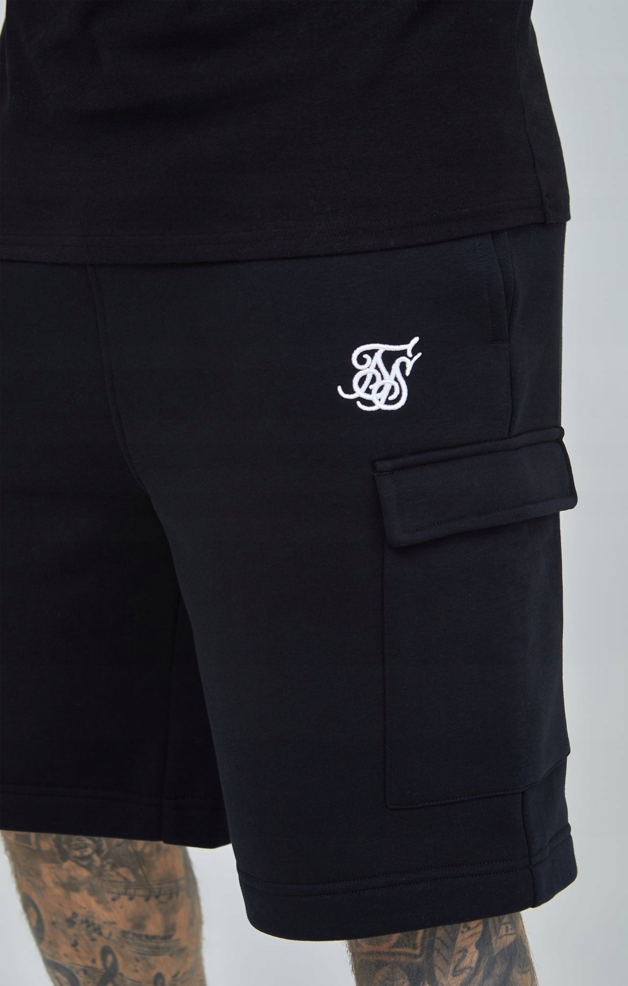 SIKSILK krótkie spodenki męskie dresowe czarne SS-24870 rozmiar L
