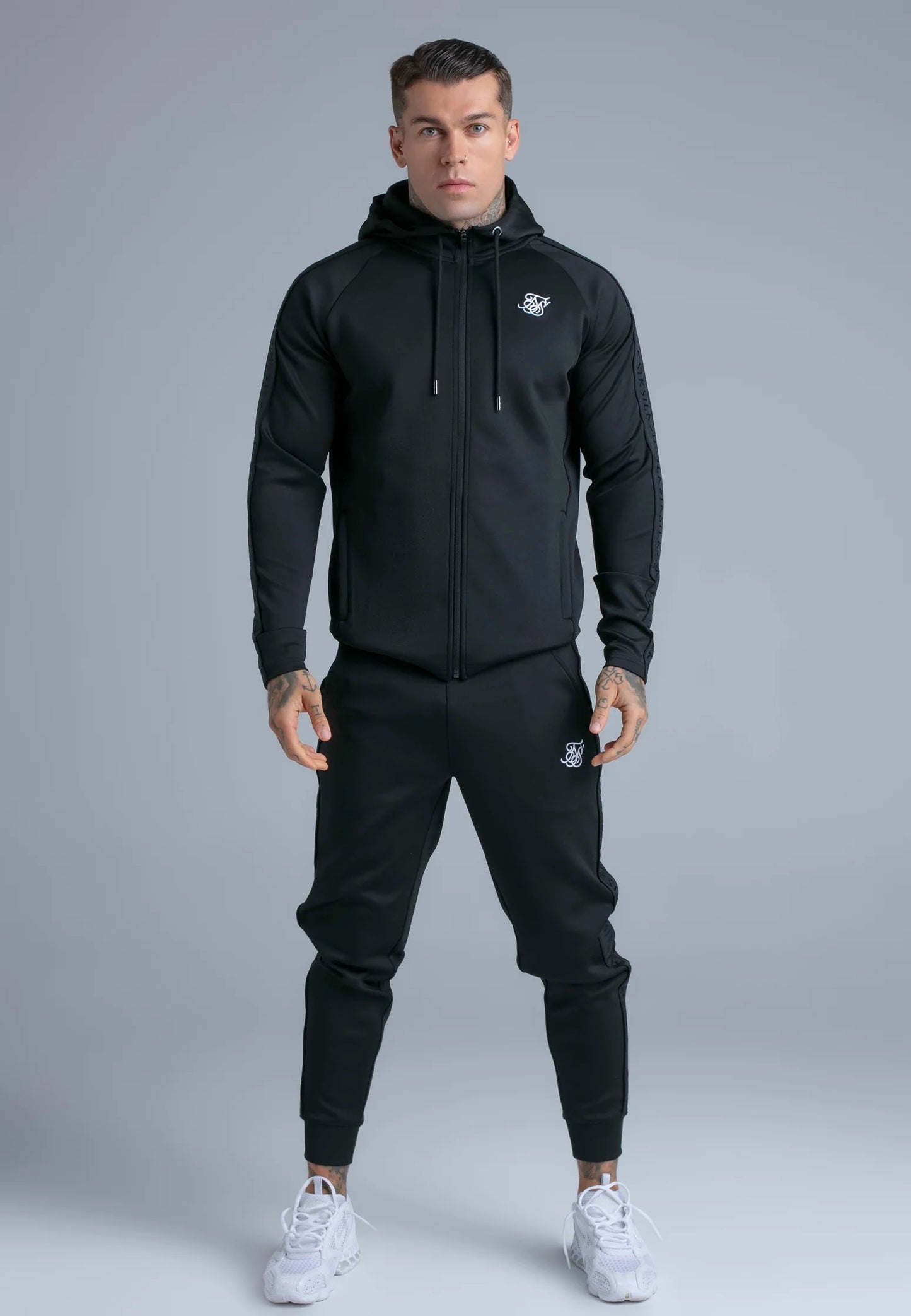 SIKSILK dresy męskie Hoodie and Joggers Set SS-28331 czarne rozmiar XL