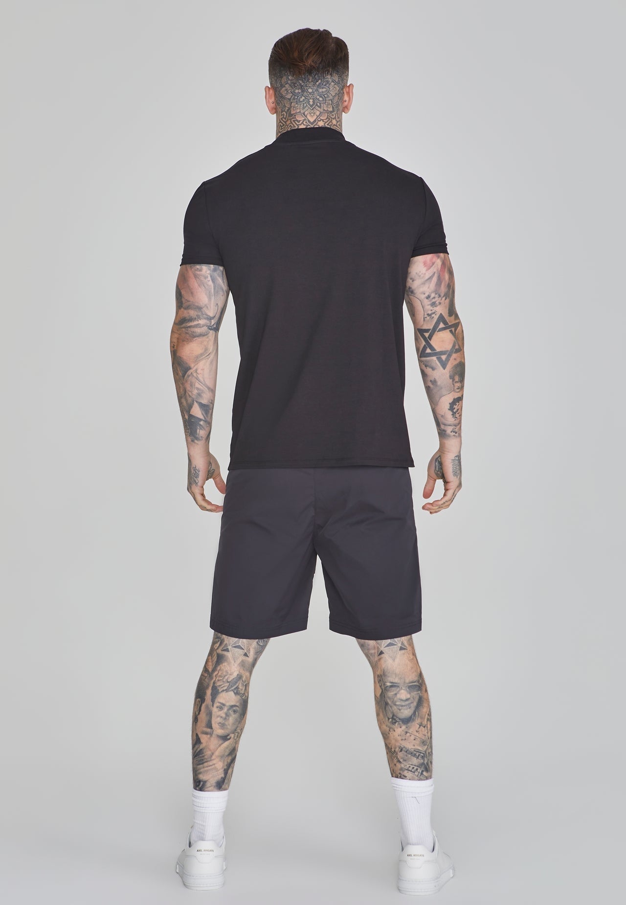 SIKSILK T-shirt męski czarny SS-26481 koszulka Muscle Fit T-Shirt rozmiar M