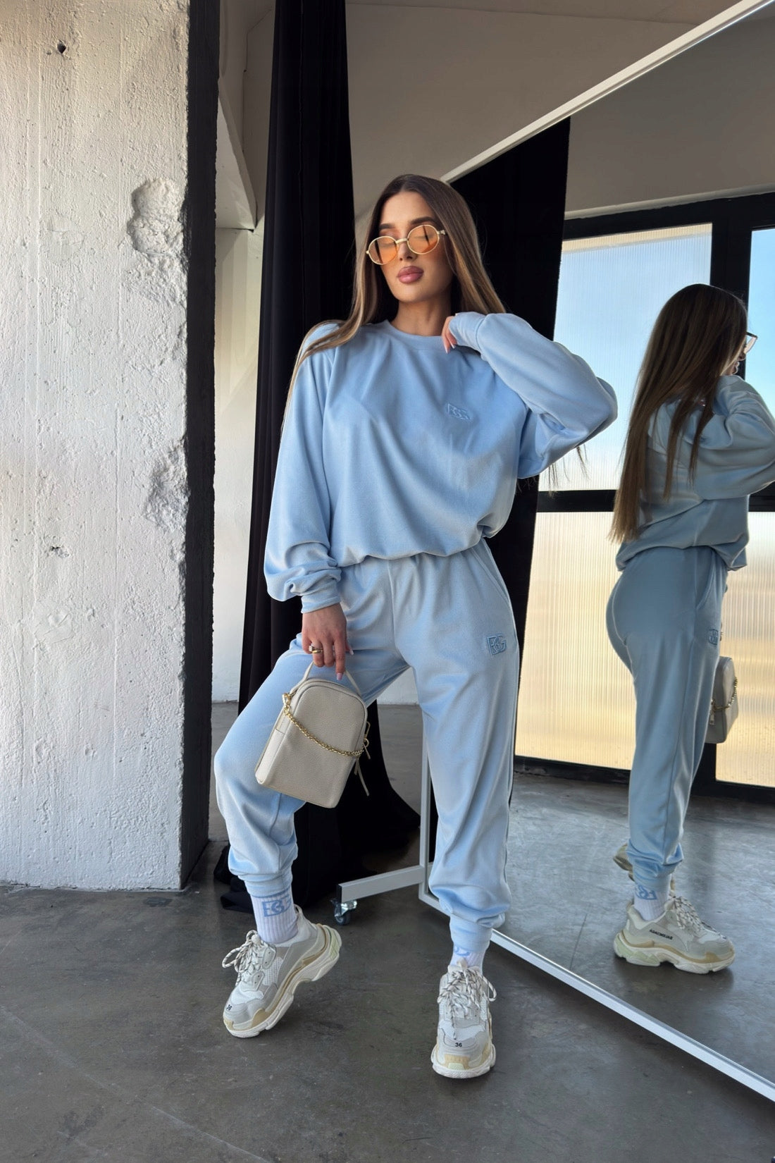 DRES DAMSKI BG MIA WELUROWY NIEBIESKI ROZMIAR M BRANDENBURG