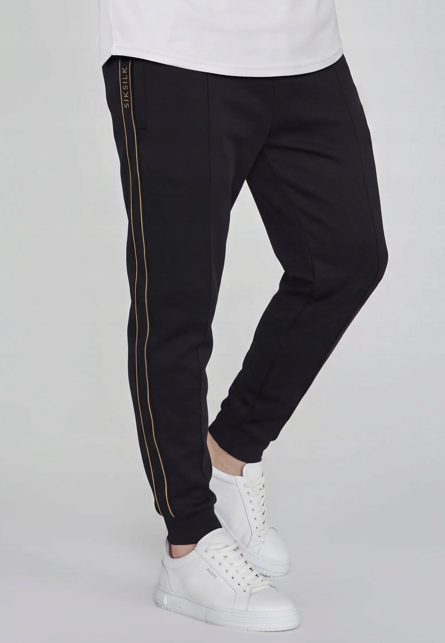 SIKSILK Spodnie Dresowe Męskie czarne Tapered Joggers SS-28222 rozmiar S