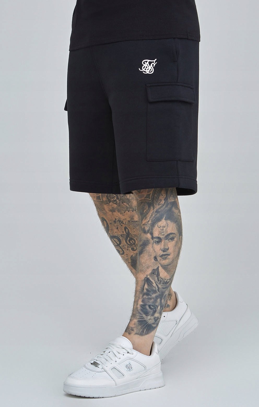 SIKSILK krótkie spodenki męskie dresowe czarne SS-24870 rozmiar L