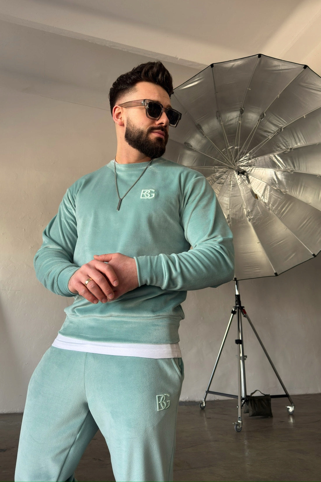 BRANDENBURG KOMPLET DRESOWY BG VANDAL WELUROWY DRES BLUZA SPODNIE SZAŁWIA L