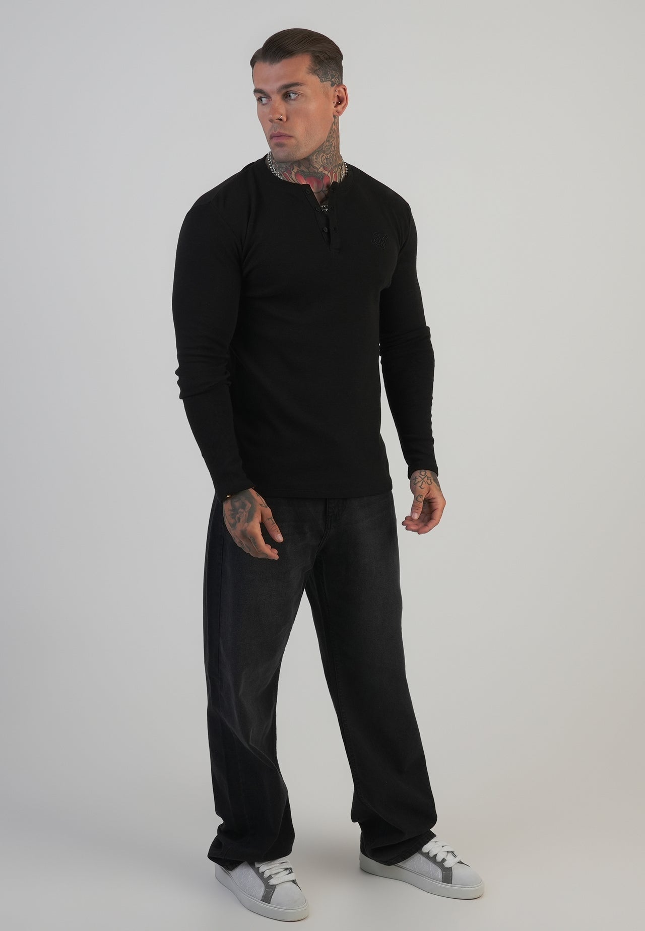 SIKSILK Koszulka czarna z długim rękawem SS-27976 Henley T-Shirt rozmiar S