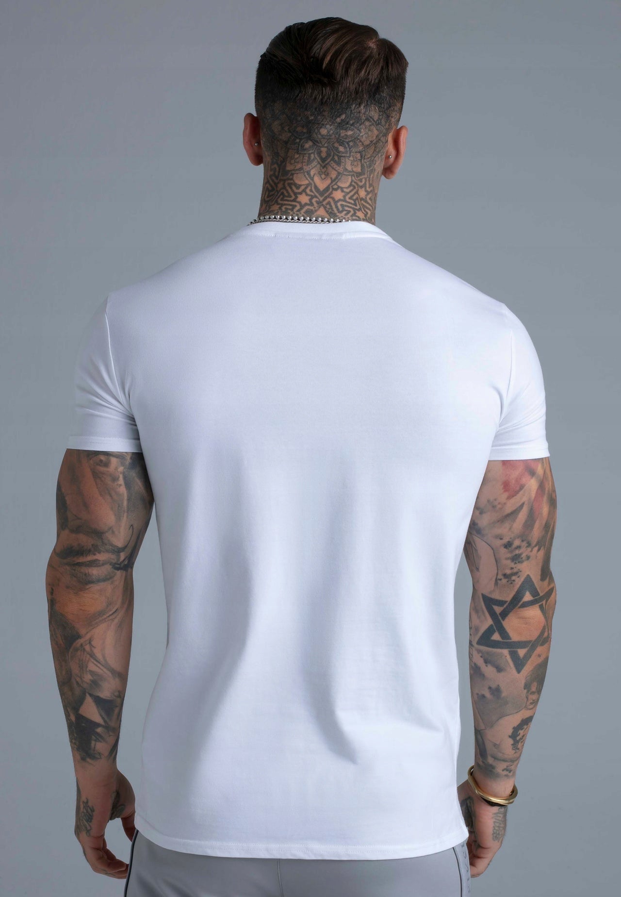 SIKSILK T-Shirt męski biały klasyczny Essentials T-Shirt SS-28609 r. L