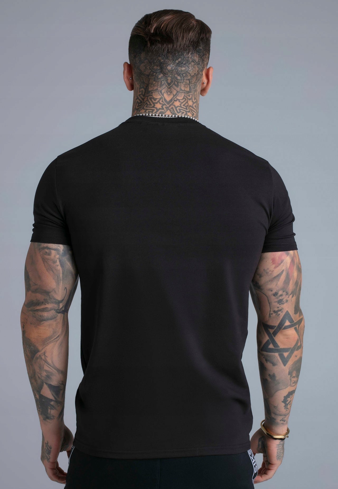 SIKSILK T-Shirt męski czarny klasyczny Essentials T-Shirt SS-28541 r. XL