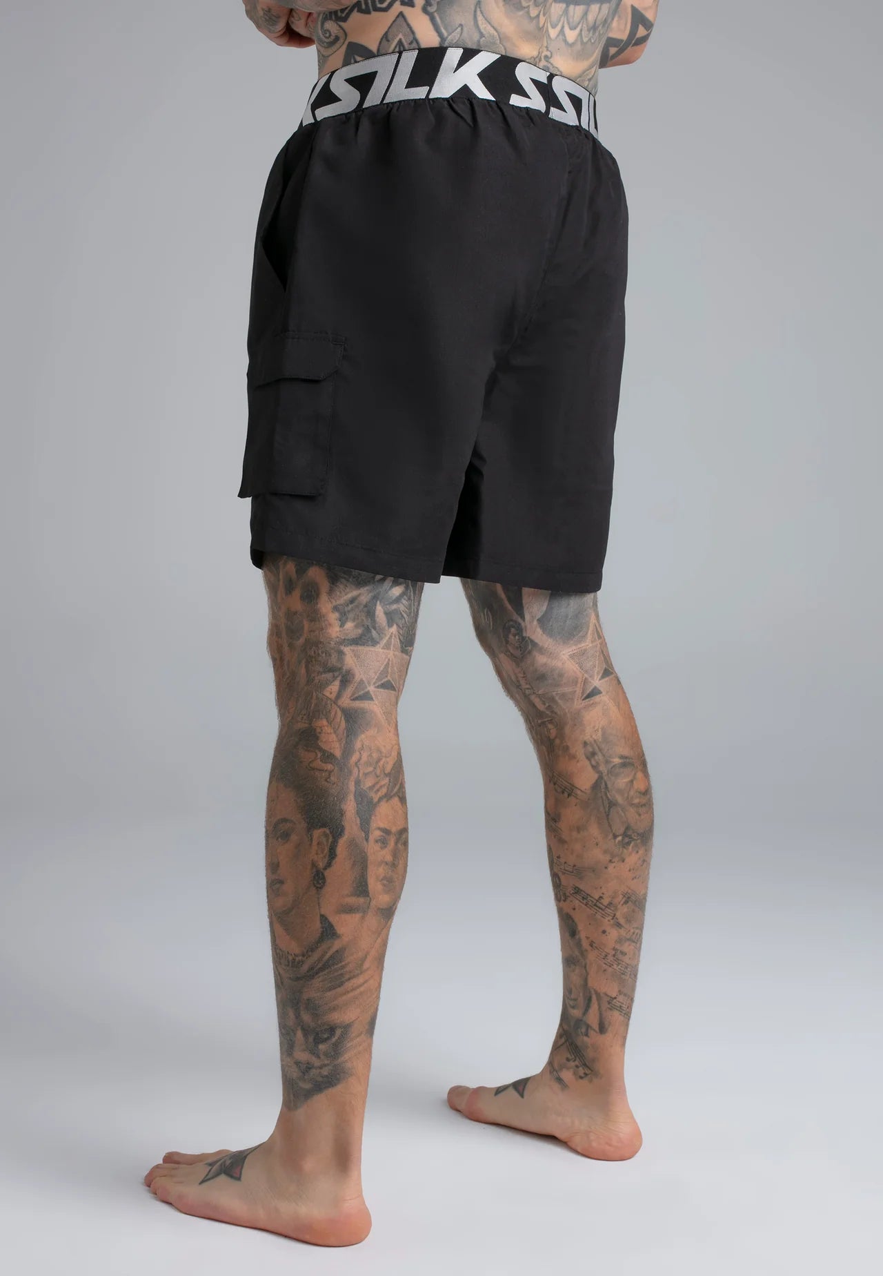 SIKSILK krótkie spodenki męskie czarne z siatką kąpielowe Cargo Swim Shorts SS-28436