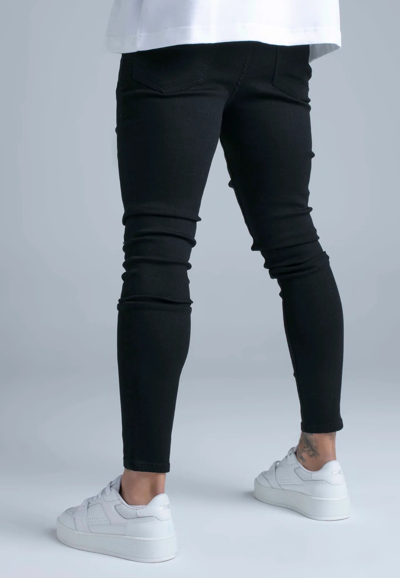 SIKSILK Spodnie Jeansy męskie czarne Distressed Skinny Jeans SS-28640