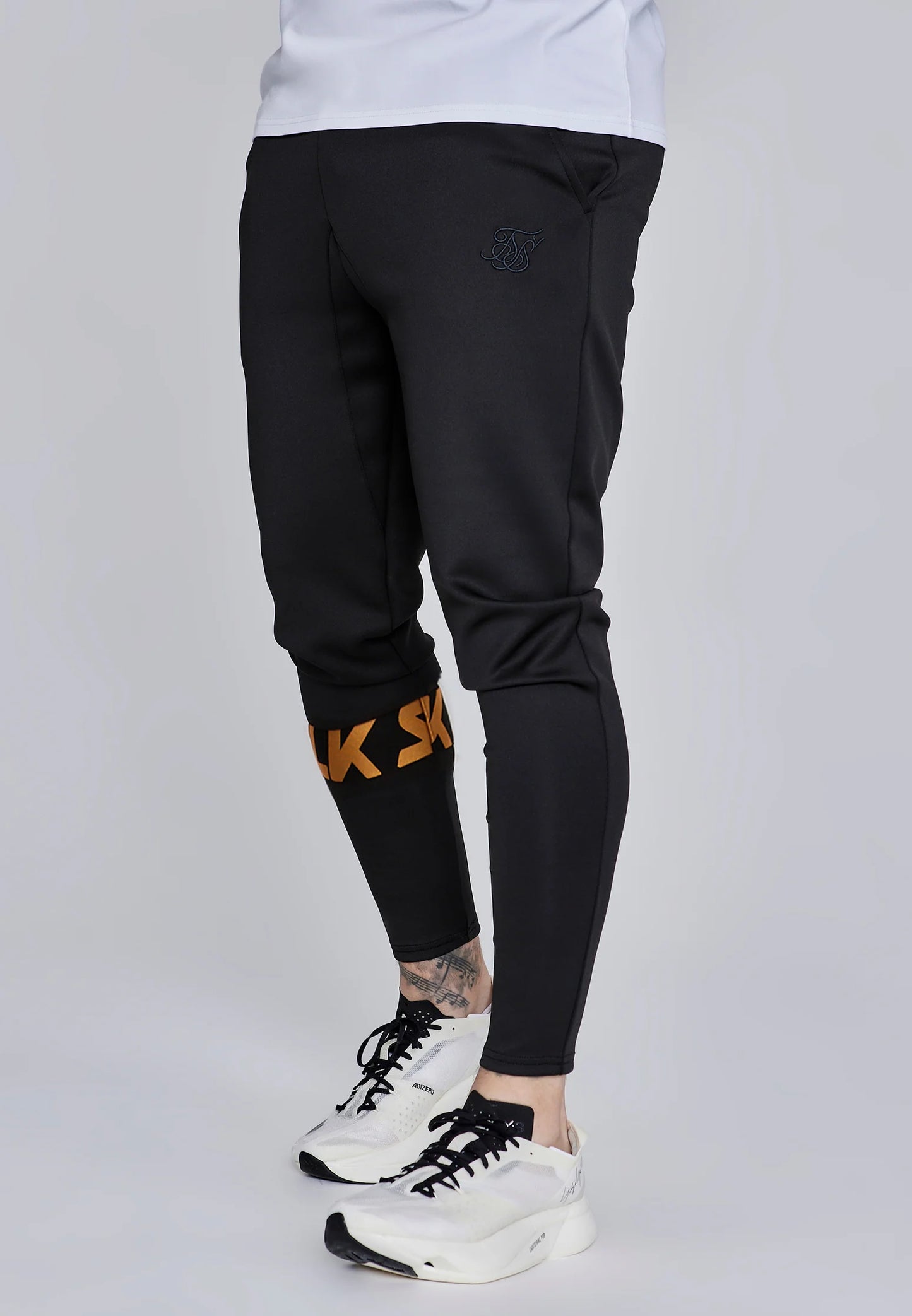 SIKSILK Spodnie męskie dresowe czarne Dynamic Joggers SS-28920