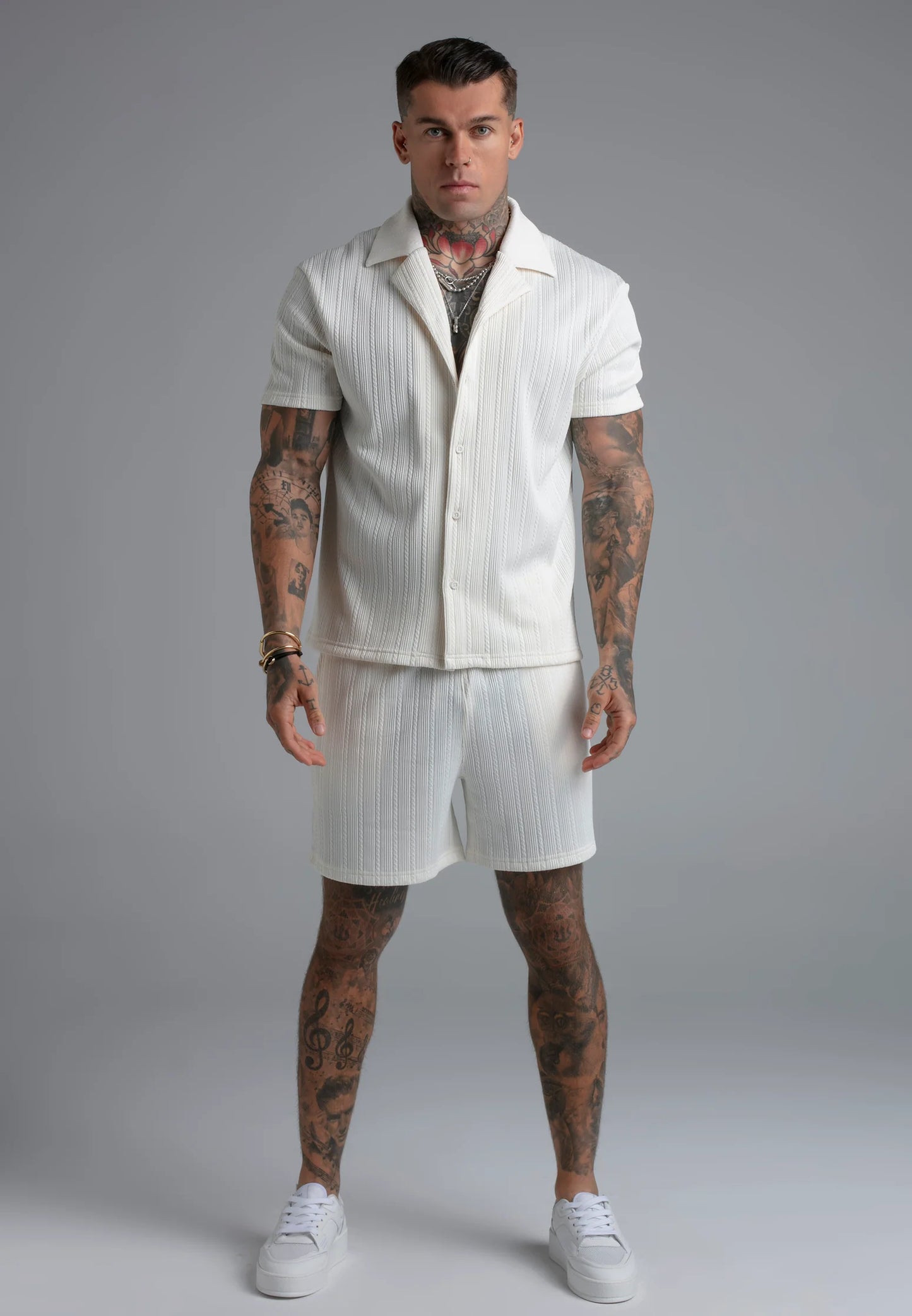 SIKSILK Spodenki męskie ECRU Textured Shorts SS-29075