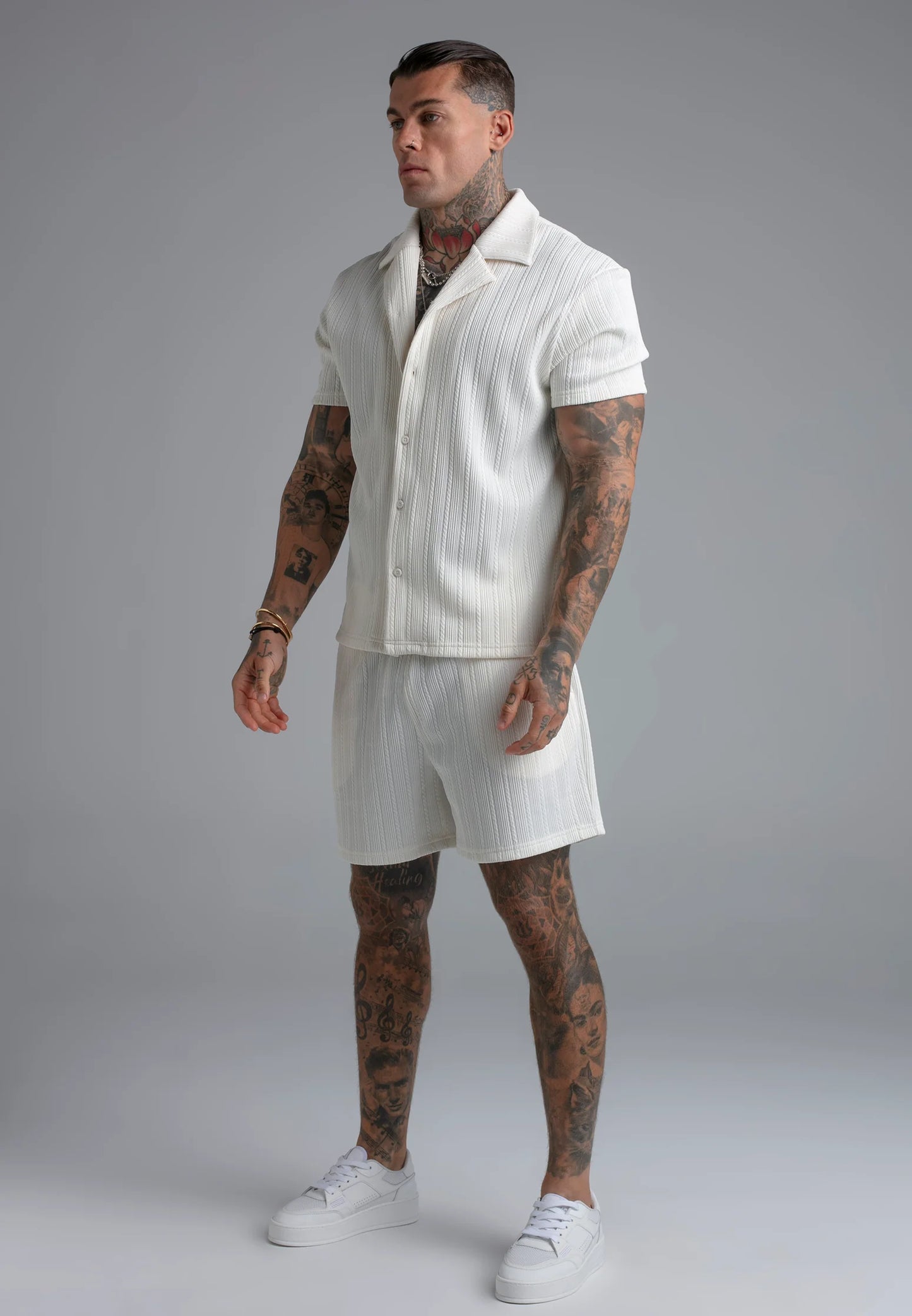 SIKSILK Spodenki męskie ECRU Textured Shorts SS-29075