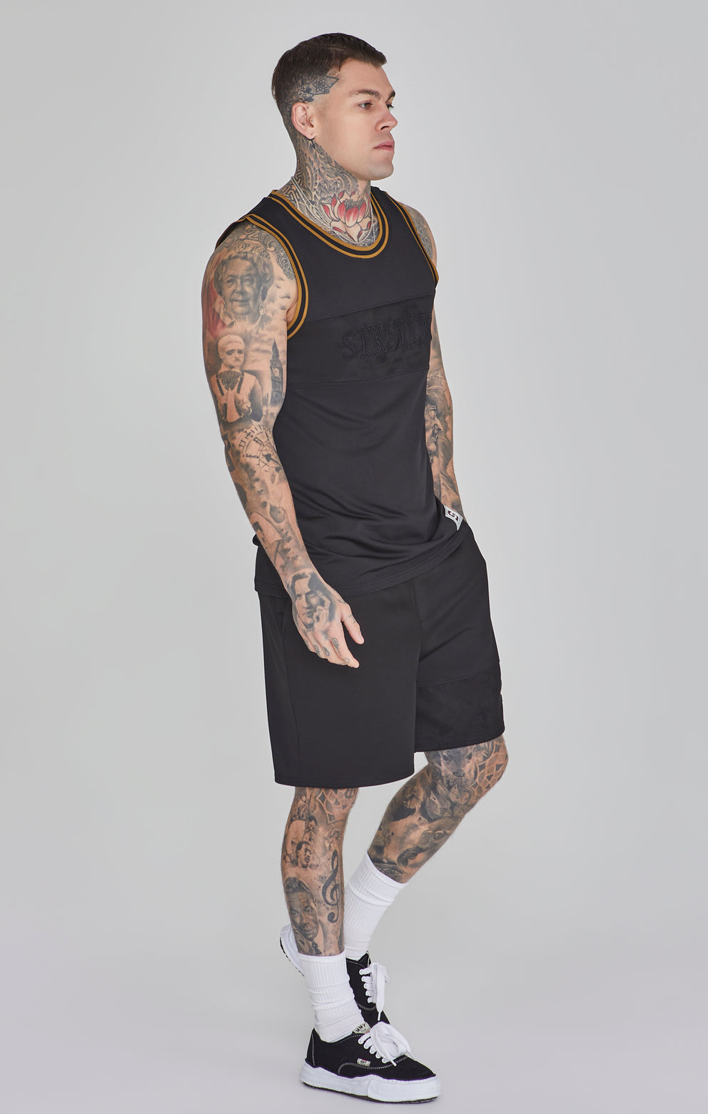 SIKSILK krótkie spodenki męskie czarne Dynamic Shorts SS-26058 rozmiar S