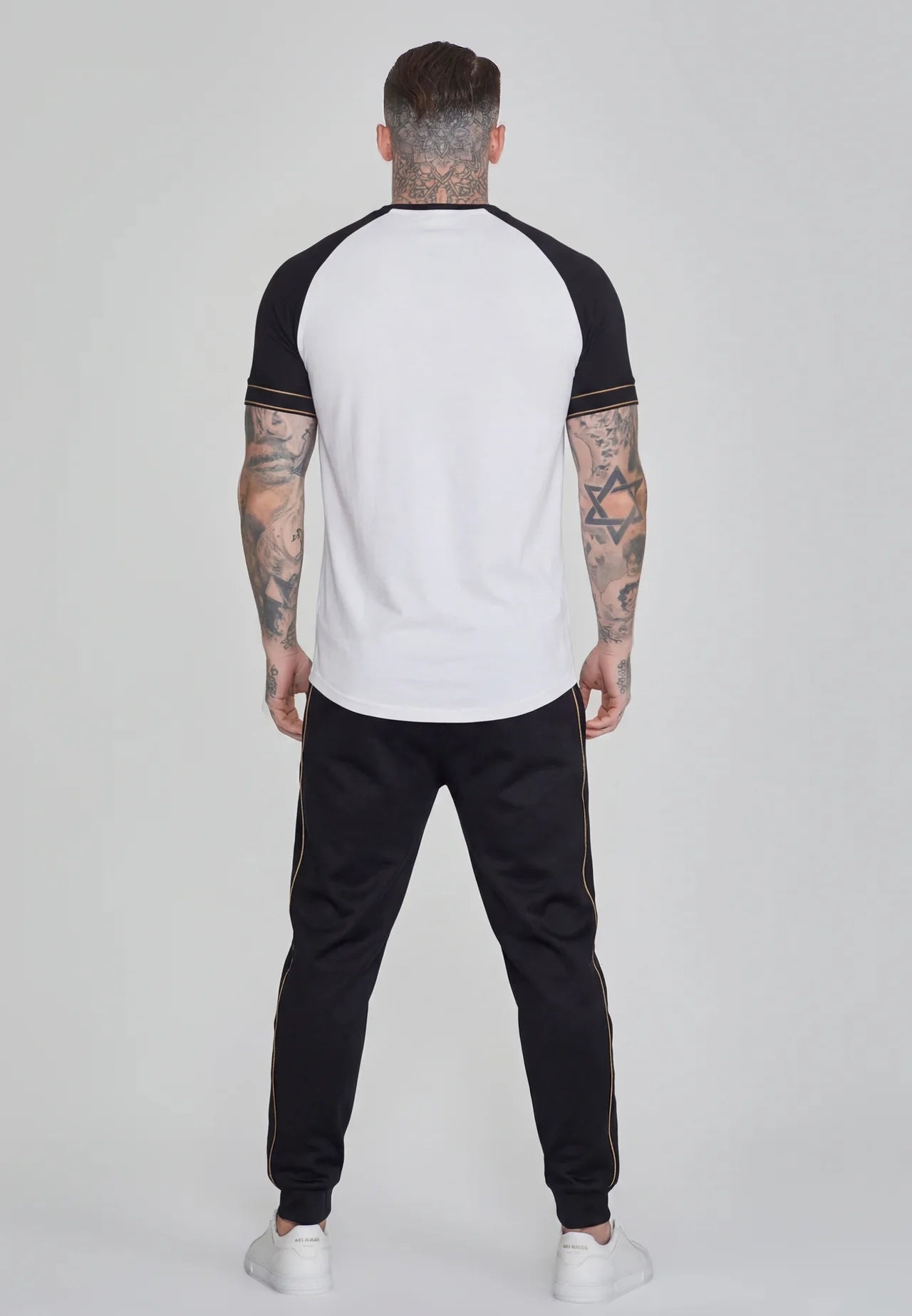 SIKSILK Spodnie Dresowe Męskie czarne Tapered Joggers SS-28222 rozmiar S