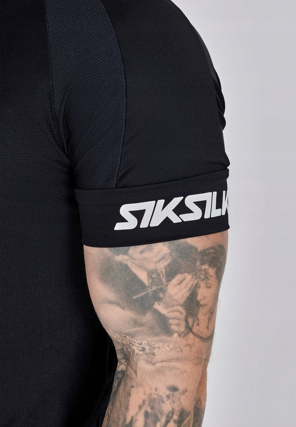 SIKSILK T-shirt męski czarny SS-27880 Tech T-shirt rozmiar L