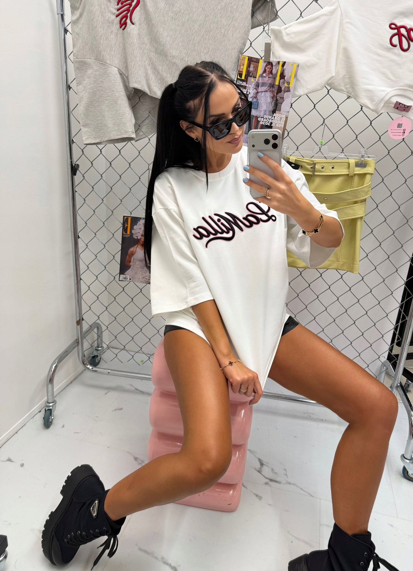 T-SHIRT DAMSKI KRÓTKI RĘKAW LA MILLA ROZM UNIWERSALNY DUŻE LOGO BIAŁY
